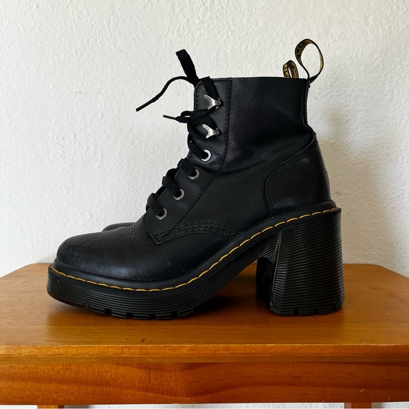 Dr. Martens Jesy Sendal Black Leather Lace Up Boots Size 8 - Picture 2 of 11